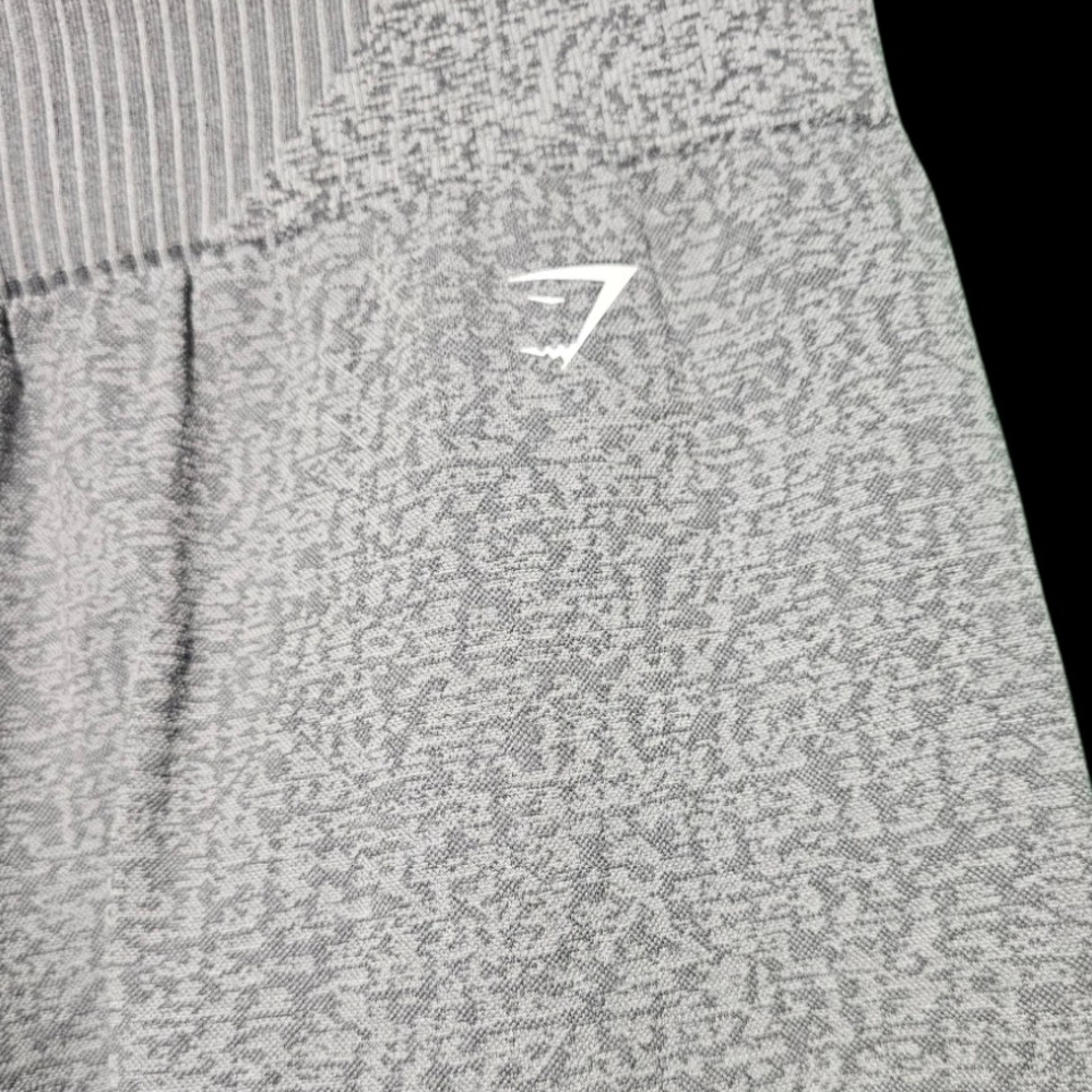 Gymshark Gray Leggings EUC Size 2 (26 Waist) - Picture 2 of 4